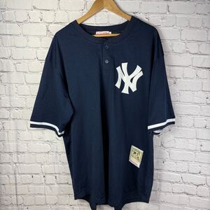 Mitchell & Ness NY Yankees Cooperstown Collection Jersey Size 2XL  M
